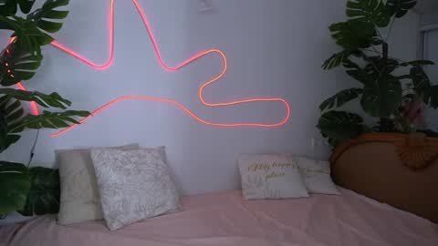 Snapshot of valeryroyale chatting on December 2024 08:11:01 AM Valery online show from December 2024 08:11:01 AM