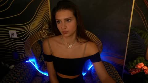 Snapshot of valeryroyale chatting on December 2024 12:06:01 PM Valery online show from December 2024 12:06:01 PM