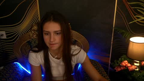 Snapshot of valeryroyale chatting on December 2024 02:44:01 PM Valery online show from December 2024 02:44:01 PM