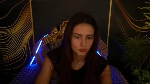 Snapshot of valeryroyale chatting on January 2025 02:32:01 PM Valery online show from January 2025 02:32:01 PM