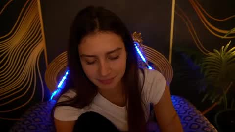 Snapshot of valeryroyale chatting on February 2025 12:08:02 PM Valery online show from February 2025 12:08:02 PM