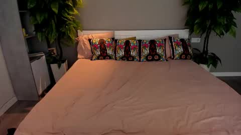 Snapshot of valeryroyale chatting on September 2025 06:46:01 AM Valery online show from September 2025 06:46:01 AM