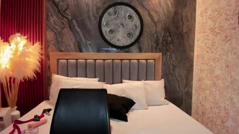 Valerie Shadey  online show from December 2025 09:20:01 PM