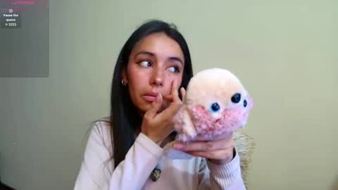 Snapshot of vallery_evanss chatting on December 2025 08:25:02 PM Taty independent account online show from December 2025 08:25:02 PM