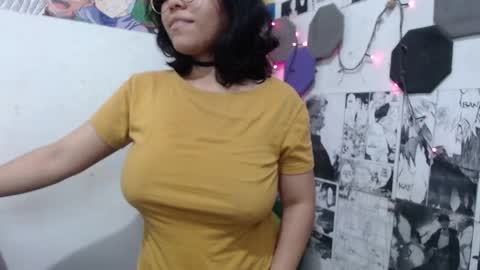 Snapshot of vanesa_20 chatting on January 2025 08:51:02 AM vanesa_20 online show from January 2025 08:51:02 AM