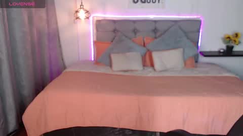 vane online show from December 2024 08:55:01 PM