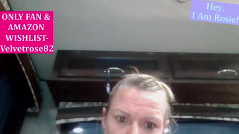 Velvetrose82 online show from September 2025 12:29:02 PM