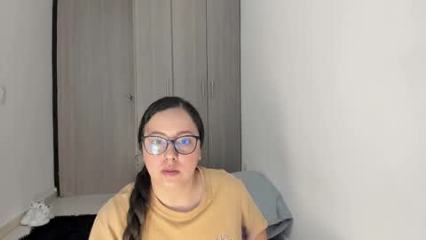 Snapshot of venus_cat_ chatting on October 2025 02:37:01 PM Venus online show from October 2025 02:37:01 PM