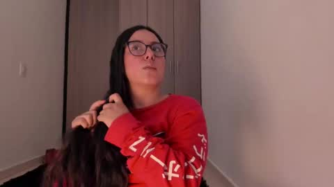 Snapshot of venus_cat_ chatting on October 2025 09:13:01 PM Venus online show from October 2025 09:13:01 PM