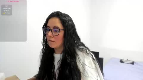 Snapshot of venus_cat_ chatting on October 2025 08:31:01 PM Venus online show from October 2025 08:31:01 PM