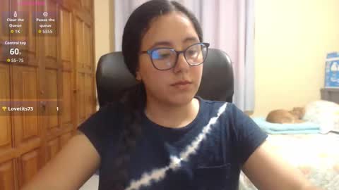 Snapshot of venus_cat_ chatting on December 2025 03:38:02 AM Venus online show from December 2025 03:38:02 AM