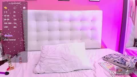 Snapshot of veronica_roose chatting on December 2024 06:22:02 AM Veronica online show from December 2024 06:22:02 AM
