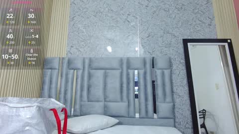 Snapshot of veronica_roose chatting on September 2025 12:49:02 PM Veronica online show from September 2025 12:49:02 PM