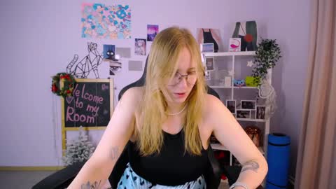 VERONICA online show from February 2025 09:49:01 AM