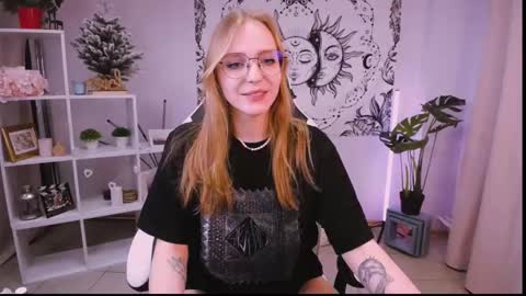 VERONICA online show from February 2025 10:10:01 PM