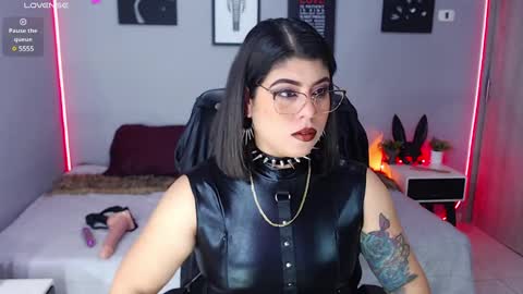 Miss Veronika online show from March 2025 12:06:02 PM