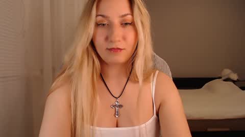 Amelia online show from January 2025 06:40:01 PM