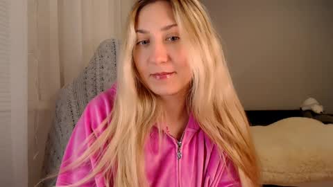 Amelia online show from January 2025 06:48:01 PM
