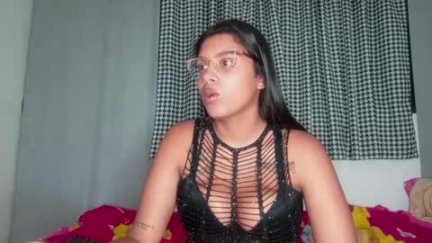 vickyhm22 online show from October 2025 08:55:01 AM