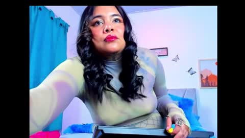 Snapshot of victoria_16_ chatting on December 2025 05:17:02 AM victoria_16_ online show from December 2025 05:17:02 AM