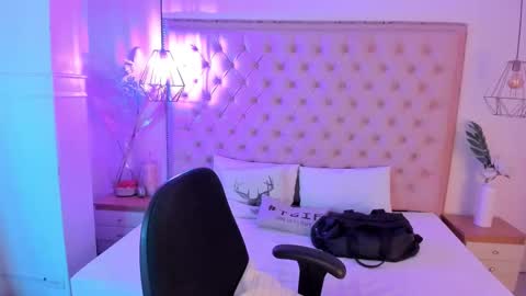 victoria_kitt online show from September 2025 07:58:01 PM