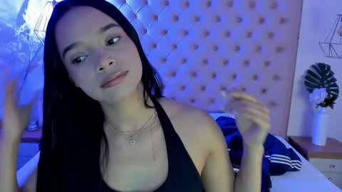 victoria_kitt online show from September 2025 07:38:01 PM