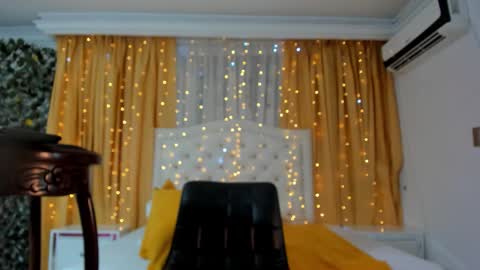 Snapshot of victoria_sweets_ chatting on November 2025 09:03:02 PM victoria_sweets_ online show from November 2025 09:03:02 PM