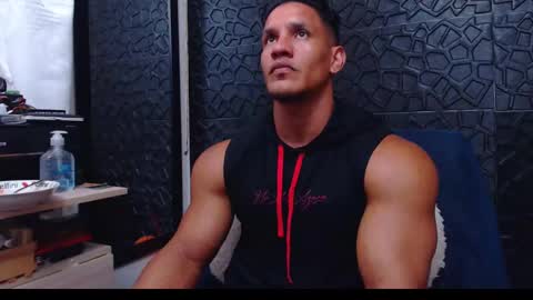 Viktor Herrera online show from December 2024 08:38:01 PM