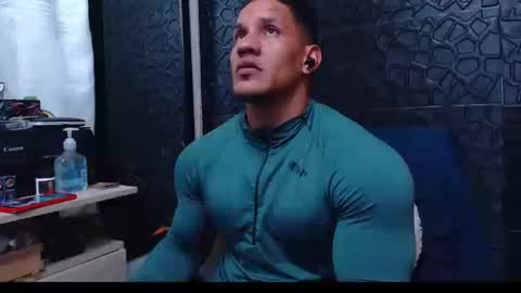 Viktor Herrera online show from December 2024 02:04:02 AM
