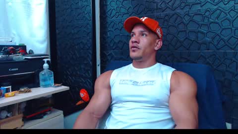 Viktor Herrera online show from December 2024 02:06:01 PM