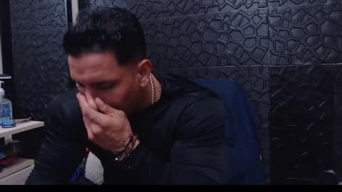 Viktor Herrera online show from January 2025 05:42:02 PM