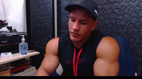 Viktor Herrera online show from January 2025 04:16:02 PM