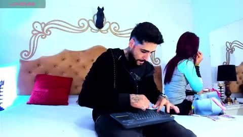 Vinvent and Mishell online show from September 2025 11:43:02 AM