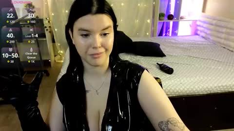 Viola Bunny online show from September 2025 04:18:02 PM