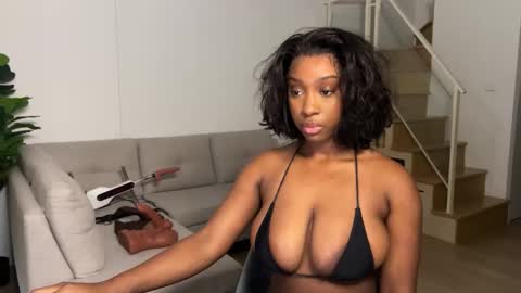 Fantasy Black Girl online show from September 2025 05:28:02 AM