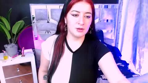 Violet  online show from September 2025 03:07:02 AM