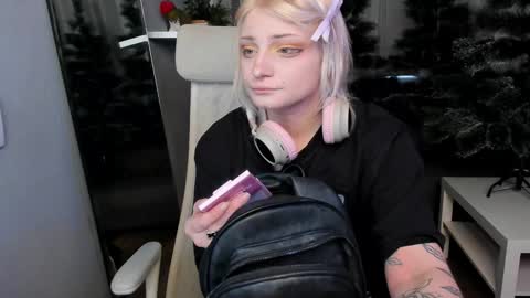 violet_oblivion online show from December 2024 08:45:02 AM