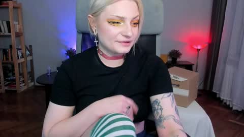 violet_oblivion online show from January 2025 09:35:02 PM