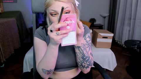 violet_oblivion online show from January 2025 09:09:02 PM