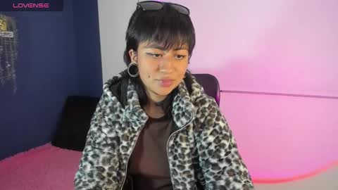 viperlix_ online show from December 2025 11:42:02 PM