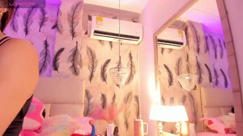 Viviana  online show from November 2025 10:34:02 PM