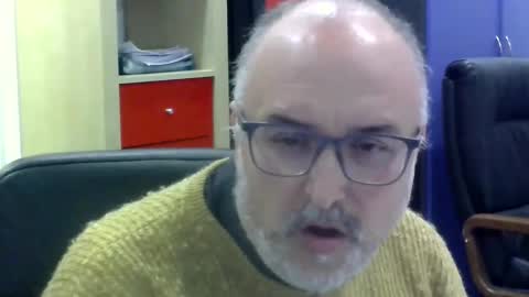 volpi72 online show from December 2024 06:50:01 PM