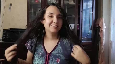 Snapshot of voulezvous_angel chatting on December 2025 10:35:01 AM voulezvous_angel online show from December 2025 10:35:01 AM