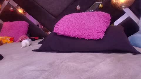 Violeta online show from December 2024 06:10:02 AM