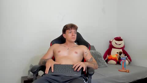 Camilo R online show from March 2025 02:04:02 AM