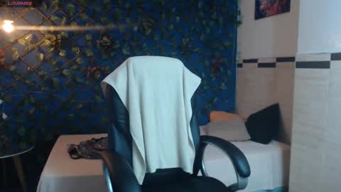 whitebull2606 online show from September 2025 12:04:02 PM
