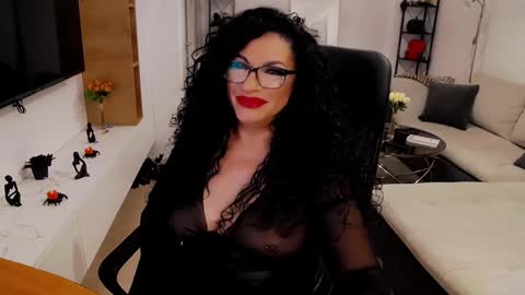 Milf Amy online show from December 2024 12:05:02 PM