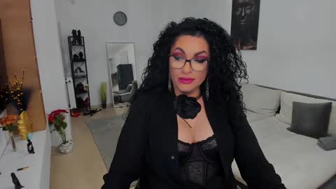 Milf Amy online show from January 2025 10:34:01 PM