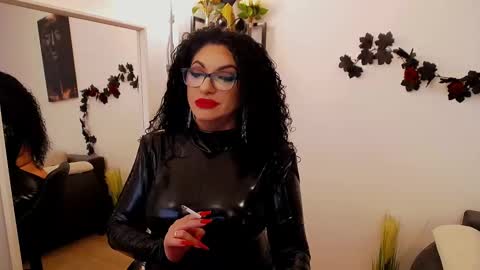 Milf Amy online show from February 2025 07:45:01 AM
