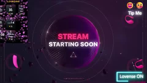 Snapshot of wildmaxine chatting on December 2025 11:48:01 AM MAX online show from December 2025 11:48:01 AM